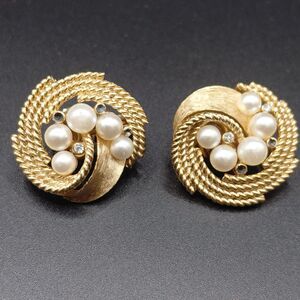 Trifari Signed Gold Tone Clip-On Earrings Faux Pearl Rhinestone Cluster